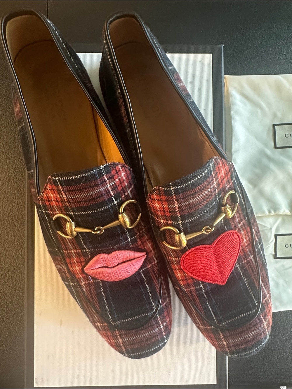 Gucci Plaid Loafers with Red & Pink Heart Appliqués - tartan shirting/agnello - Picture 2 of 5
